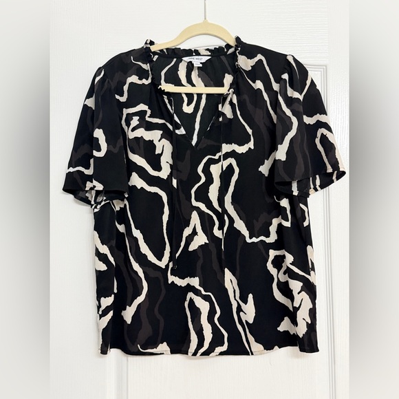 Nine West - Black and White Abstract Blouse - Picture 2 of 5